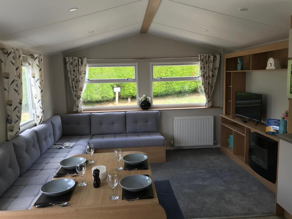 Exclusive 3 Bedroom Caravan, Sleeps 8 People At Parkdean Newquay Holiday Park, Cornwall, Uk New Quay